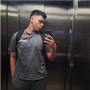 Una persona que siempre quiso aprender del deporte y enseñare a esrudiantes.